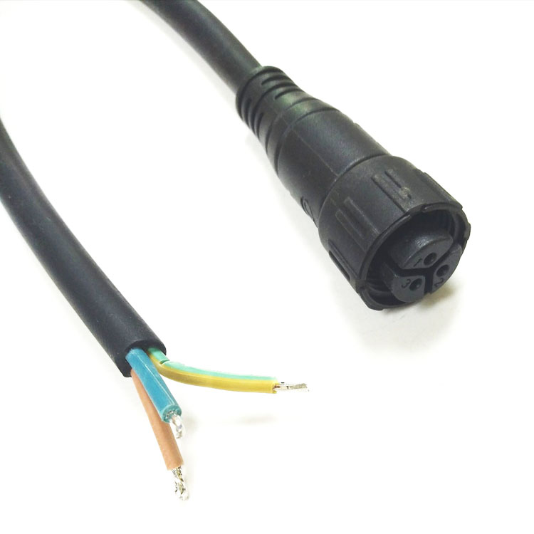 3pin female.jpg